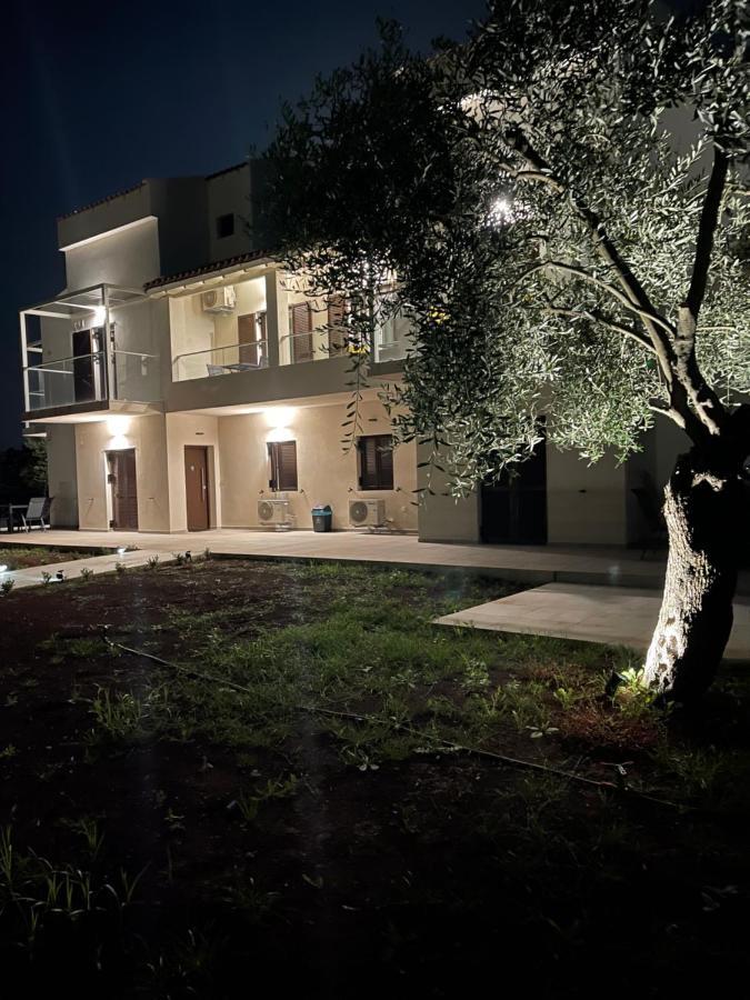 Villa Rodelia Рода Екстериор снимка